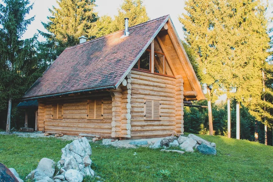 domek drewniany na działce ROD